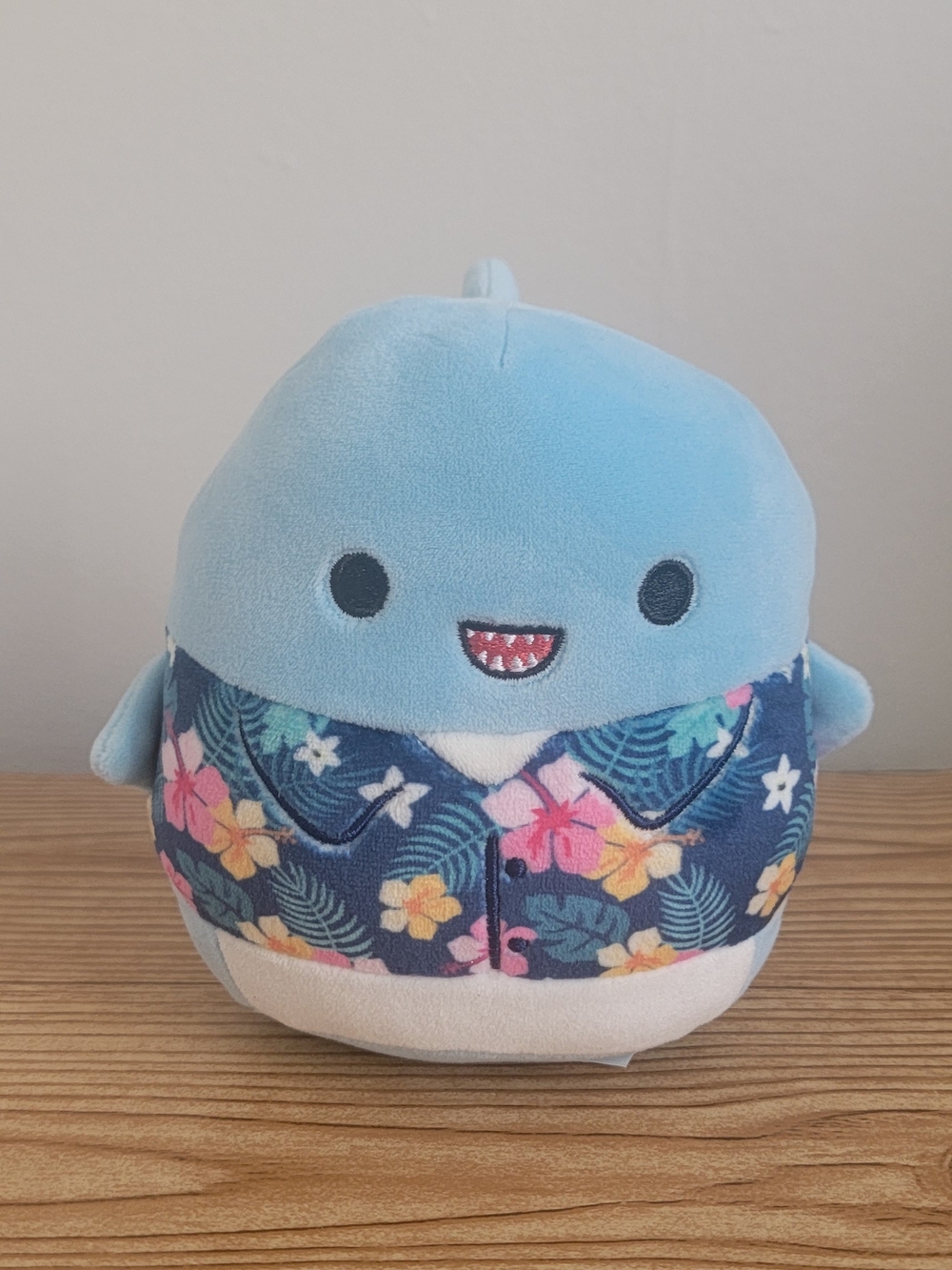 Squishmallows Rey the Shark Hawaiian Shirt 5" Plush 2023 New Without Tag